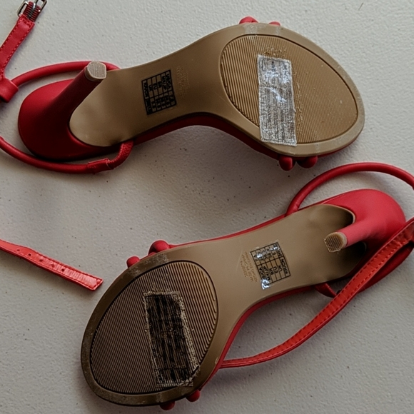 Forever 21 red 3" heel size 7.5 - Picture 3 of 5